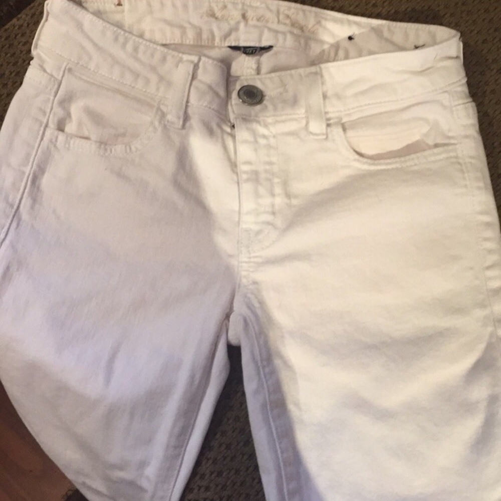 White American Eagle Jeans